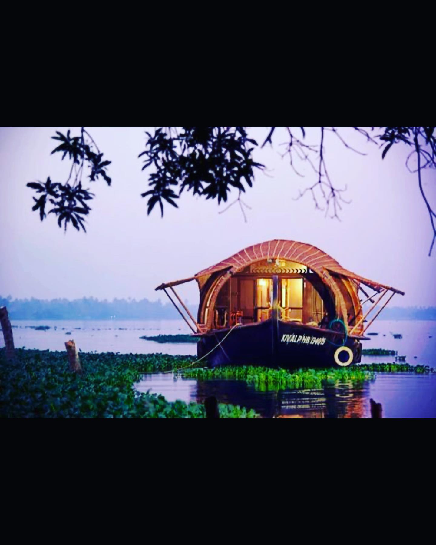 Punnamada Houseboats
