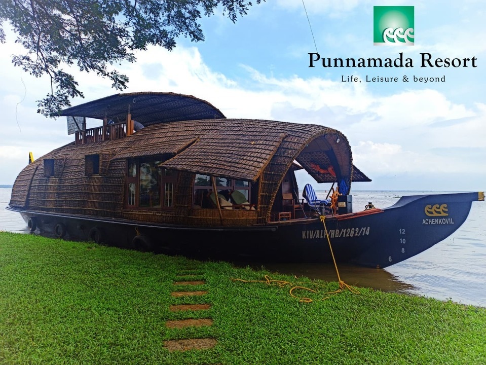Punnamada Houseboats